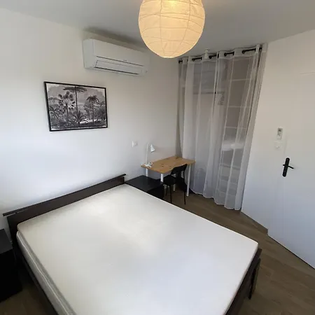 T2 With Balcony Near The Hypercenter Апартаменты *